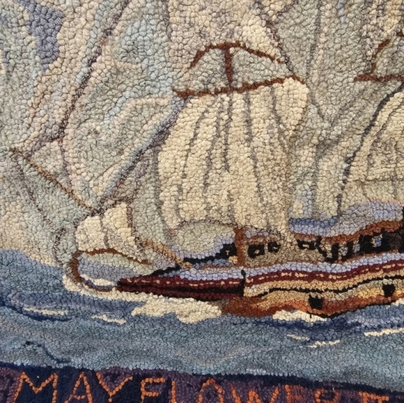 Vintage hand hooked rug with the Mayflower II design.‎ - Picture 4 of 16